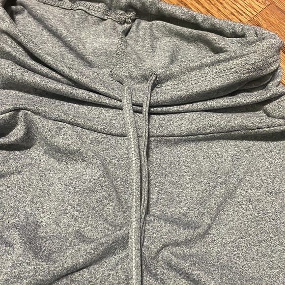 Workout Top - Picture 2 of 3